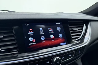 Opel Insignia Grand Sport 1.5 Turbo Business Executive | Climate Control | Camera achter | OPC Line pakket | AGR stoelen | Stoel- en stuurverwarming | Keyless Entry & Start | Navigatie / 23