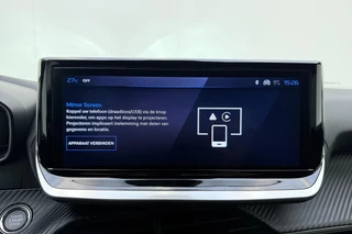 Peugeot 2008 1.2 Hybrid 145 Allure Navigation Pack l Vision Pack l DAB l LED l Bluetooth l Wireless Apple Carplay & Android Auto l 360 Camera l Adaptive Cruise Control l Climate Control l Lichtmetalen Velgen / 27