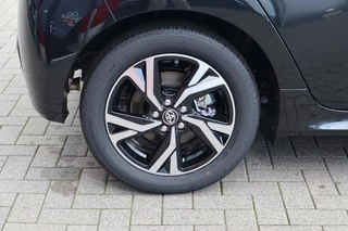 Toyota Yaris HYBRID 115 FIRST EDITION STOEL/STUURVERW DRAADLOOS-LADEN APPLE/ANDROID KEYLESS CLIMA AD-CRUISE 16" LM-VELGEN / 11