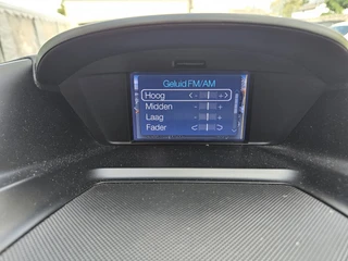 Ford Kuga 1.6 Titanium NAVI PDC TEL LM LEER TREKHAAK / 25