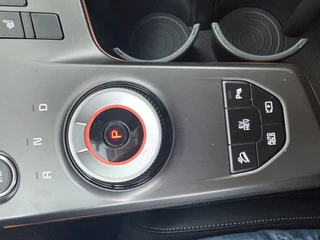 Kia Sportage 1.6 T-GDi Plug-in Hybrid AWD DynamicPlusLine  €5.000,- voordeel - Schuif-/Kanteldak - Apple Carplay/Android Auto - Stoel-/Stuurverwarming - Privacy Glass 7 Jaar of 150.000km Fabrieksgarantie / 32