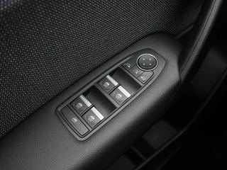 Renault Captur 1.8 E-Tech full hybrid 160 techno Automaat Private Lease 509 pm / 40