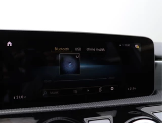 Mercedes-Benz A-Klasse 220 Launch Edition  | Widescreen | Camera | Org. NL / 40