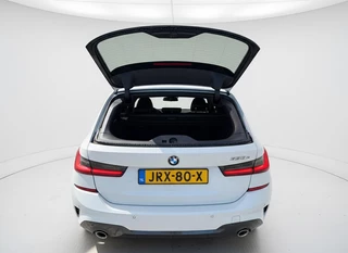BMW 3-serie Touring 330e M sport ACC Trekhaak / 13