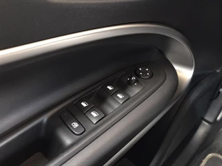 Jeep Avenger 1.2 e-Hybrid Summit Navi | Camera | Elec A klep. / 27