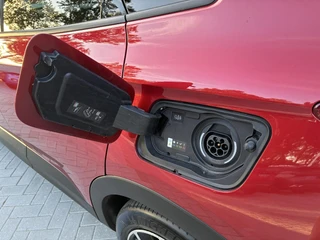 Opel Grandland X 1.6 Turbo Hybrid4 Automaat Ultimate | ECC | Navigatie | Leder | Winterpakket | Stoelventilatie | Camera | Trekhaak | 19" LM-Velgen | Zeer kompleet / 30