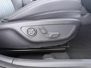 Kia Seltos 1.6 GDi Hybrid X-Line  - Schuif-/Kanteldak - Apple Carplay/Android Auto - Stoelverwarming/Ventilatie - Fabrieksgarantie tot 07-2033 / 41