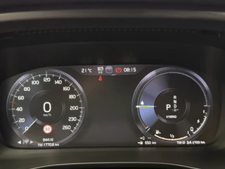 Volvo XC40 1.5 T4 Recharge R-Design Expression | Trekhaak | Leer | Stoel/Stuurverwarming | Camera / 11