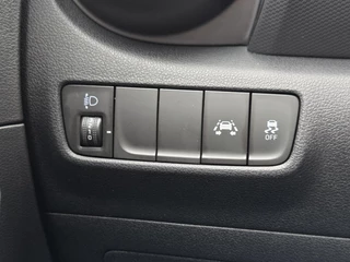 Hyundai Kona 1.0T Essence | Airco | Cruise Control | Bluetooth telefoonverbinding | 18'' Lichtmetalen velgen | Lane Assist / 10