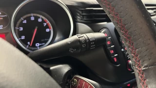 Alfa Romeo Giulietta 1.4 Turbo MultiAir Super AUTOMAAT ECC CRUISE NAVI. / 28