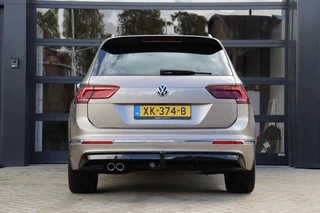 Volkswagen Tiguan 1.4 TSI ACT Highline Business R | Dealer Onderhouden | Led | Virtual | Stoelverwarming | Trekhaak | Carplay / 24