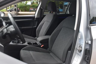 Volkswagen Golf Variant 1.0 TSI Life Business BSM | Navigatie | Stuur/Stoelverwarming | Sfeerverlichting | 12 mnd BOVAG garantie | Whatsapp 06-53188999 / 6
