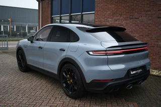 Porsche Cayenne Coupé 4.0 Turbo E-Hybrid GT  Burmester PDCC Carbon HUD ACC 360 / 53