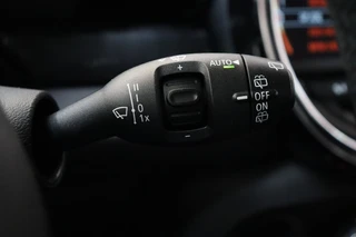 MINI Clubman Cooper Business  / Navigatiesysteem / Bluetooth / Airconditioning / Audio / 17 Inch / Cruise Control / 31