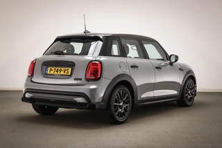 MINI 5-Deurs 1.5 Cooper Business Edition | CLIMA | STOELVERWARMING | DAB | APPLE | MOONWALK GREY / 2