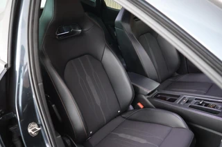 CUPRA Formentor 1.4 TSI 204pk e-Hybrid Essential Trekhaak Camera Stoelverwarming Memory Keyless Navigatie / 2