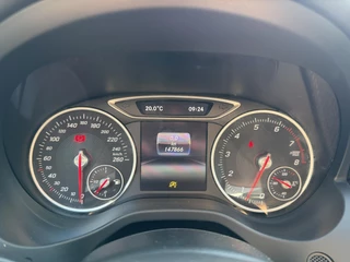 Mercedes-Benz A-Class 180 AMG-Line / 14