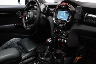 MINI 5-Deurs 2.0 Cooper S Chili Serious Business | PANORAMADAK | HEAD UP | LEDER | STOELVERWARMING | CLIMA / 4
