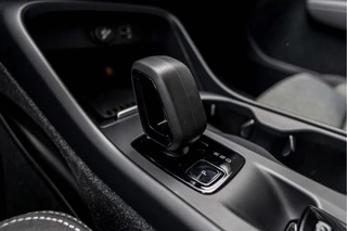 Volvo XC40 1.5 T4 Plug-in hybrid Core Bright  | Keyless | Camera | Carplay / 23