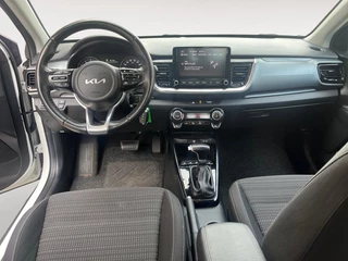 Kia Stonic 1.0i Turbo DynamicLine Automaat |  Two-tone lak | Apple Carplay / Android Auto | Airco |  Elektrische ramen | Camera | Parkeersensoren | Lichtmetalen velgen | / 13