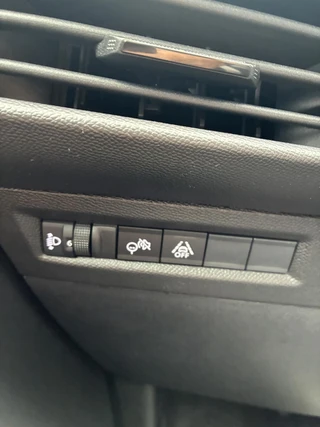 Opel Frontera 1.2 Turbo 145Pk Automaat Hybrid GS | DEMO | Climate control | Navigatie | Winterpakket | Camera | Parkpilot | Led | Private-Glas | Elektrisch Pakket | LM-Velgen / 17