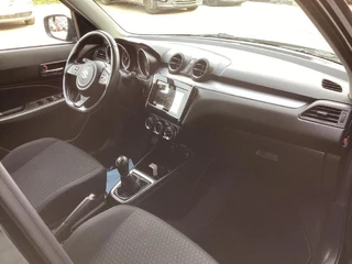 Suzuki SWIFT 1.2 Stijl Smart Hybrid Airco/ Clima Camera LM velgen Navi/ Carplay stoelverwarming Dode hoek herkening Adaptive crc / 5
