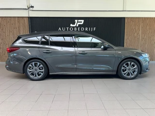 Ford Focus Wagon 1.0 EcoBoost Hybrid ST Line ACC|Applecarplay|Camera|17inch velgen|Dodehoekdetectie / 12