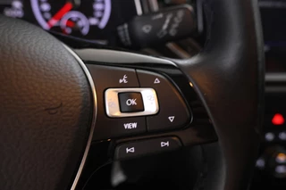 Volkswagen T-Roc 1.5 TSI Sport  150PK, Automaat, Apple carplay, Climate, / 19