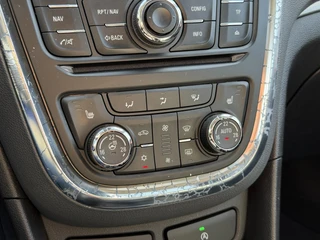 Opel Mokka Cosmo 1.4 T 140PK Trekhaak, Leder, Achteruitrijcamera, Panoramadak, Stoelverwarming, Stuurwielverwarming / 29