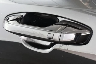 Kia Niro 1.6 GDi Hybrid DynamicPlusLine Elektrische Stoelen Leder Achteruitrijcamera / 19
