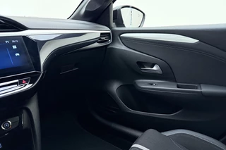 Opel Corsa 1.2 Turbo 100 pk Yes Automaat | Camera achter | Airco | Apple carplay/ Android auto | Navigatie via app | Dode hoek detectie | Sportstoelen | / 30