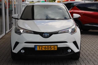 Toyota C-HR 1.8 Hybrid Dynamic|Automaat|Trekhaak|Stoelverwarming|Camera|Navi|ACC / 6