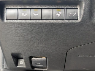 Toyota RAV4 2.5 Plug-in Hybrid AWD Style TREKHAAK ALARM STOEL- & STUUR VERWARMING ELEK. ACHTERKLEP EN BEST.STOEL. STOFFEN BEKL. / 17
