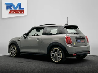 MINI Electric MINI Electric Collection 33 kWh | SOH 96% | Dealer Onderhouden | Panoramadak | Camera | Carplay | Stoelverwarming | / 47