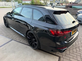 Audi A4 Avant 2.9 TFSI RS 4 quattro / Pano / Keramisch / ABT / Top View / Head-Up / Milltek / 17