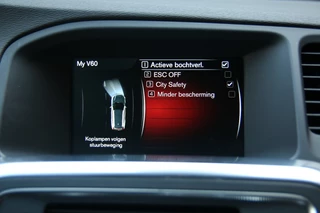 Volvo V60 2.0 T4 Momentum R-Design Camera achter | Parkeersensoren V+A | Navi / 15