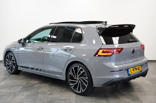 Volkswagen Golf 2.0 TSI GTI  Akrapovič Panoramadak Harman&Kardon Sterrenhemel 19''LM / 2