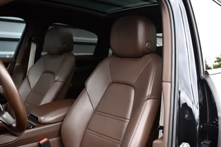 Porsche Cayenne Coupé 3.0 E-Hybrid Platinum Edition SportDesign  | Panorama | Bose | Trekhaak elektr. | Stoelventilatie | 21'' Wielen | / 19