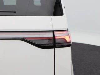 Volkswagen ID. Buzz GTX 4MOTION 79 kWh & 340 Pk | Trekhaak | Carplay | Cruise | Schuifdeuren L+R | Elektrische Stoelen | 20 Inch | Full LED  | 17.801 Km!! / 16