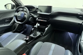 Peugeot 2008 1.2 PureTech GT 130 PK | Handgeschakeld | Camera | Climate Control | Adaptive Cruise Control | 3-D Instrumentenpaneel | Start/stop | 1e eigenaar | BTW auto / 16