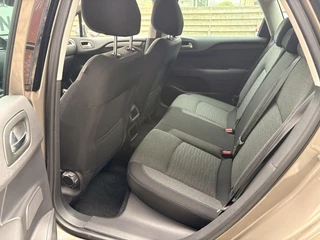 Citroen C4 1.2 PureTech Feel Collection Parkeersensoren Voor en Achter, Navigatie, Bluetooth, trekhaak, Cruise Control / 15