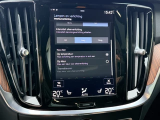Volvo V60 2.0 T6 Recharge AWD Inscription  | Trekhaak | Pano | LED | Keyless | Adapt. Cruise | Apple/Android | Four C / 66