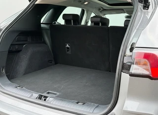 Ford Kuga 2.5 PHEV Vignale PANO - TREKHAAK / 10