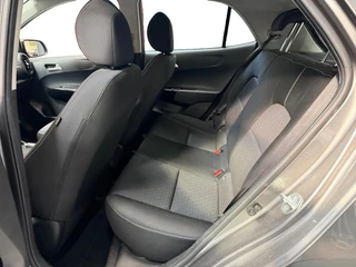 Kia Picanto 1.0 DPi DynamicLine RESTERENDE FABRIEKSGARANTIE T/M 2033 | Apple Carplay / Android Auto | Lichtsensor | Cruise Control | Camera Achter | 14"Lichtmetalen Velgen | Airconditioning / 7