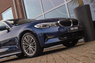 BMW 3-serie Touring 320e High Executive Sport Line | 1e eigenaar | NL auto | Driving Assistant | HiFi audio | LED | 18 inch | Stoelverwarming | DAB | Carplay | Navigatie | PDC / 44