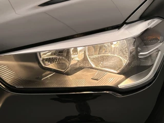 BMW X1 SDrive18i Centennial High Executive | Trekhaak | Leder | Navigatie | Stoelverwarming | Cruise/Control | Climate Control | / 17