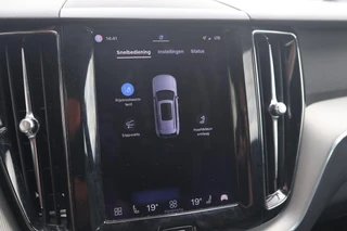 Volvo XC60 T6 Recharge AWD R-Design | Trekhaak | Parkeercamera |Panoramadak | Longe Range | Keyless / 51