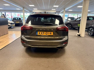 Ford Focus Wagon 1.0 EcoBoost Hybrid ST Line X automaat / Camera / cruise / stoel en stuurverwarming / 7