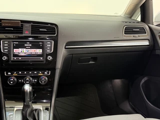 Volkswagen Golf Variant 1.4 TSI R-line | 150pk | DSG Camera | Licht+Zicht | Ambient | Winter Pakket / 33
