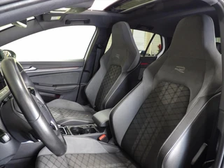 Volkswagen Golf 1.5 eTSI 150pk 7-DSG R-line / 14